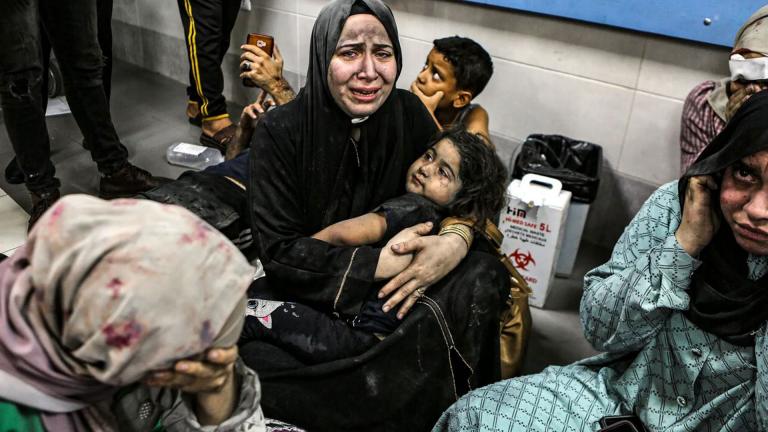 Ο αναπληρωτής υπουργός Υγείας στη Γάζα λέει πως ισραηλινή επιδρομή κατέστρεψε κτίριο στο νοσοκομείο αλ Σίφα