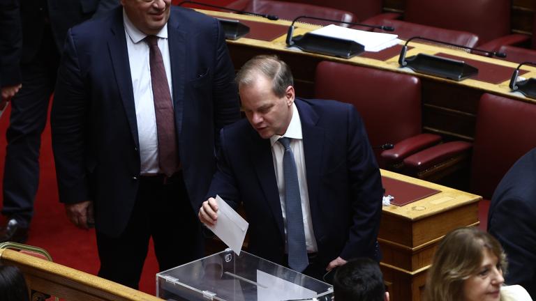 Βουλή - Τέμπη: Απορρίφθηκαν οι προτάσεις ΣΥΡΙΖΑ και ΠΑΣΟΚ για σύσταση προανακριτικής