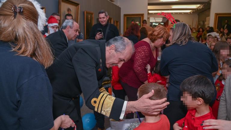 Αντιναύαρχος Ι.Δρυμούσης ΠΝ: Χριστουγεννιάτικη εκδήλωση στο Κέντρο Ειδικής Φροντίδος Παιδιών στον Πειραιά
