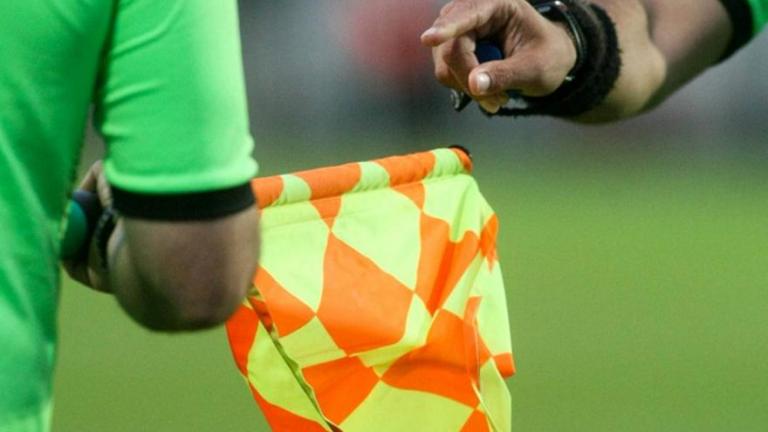 Super League: Διεθνείς βοηθοί πιέζουν για να παίξουν και να γίνει αγωνιστική