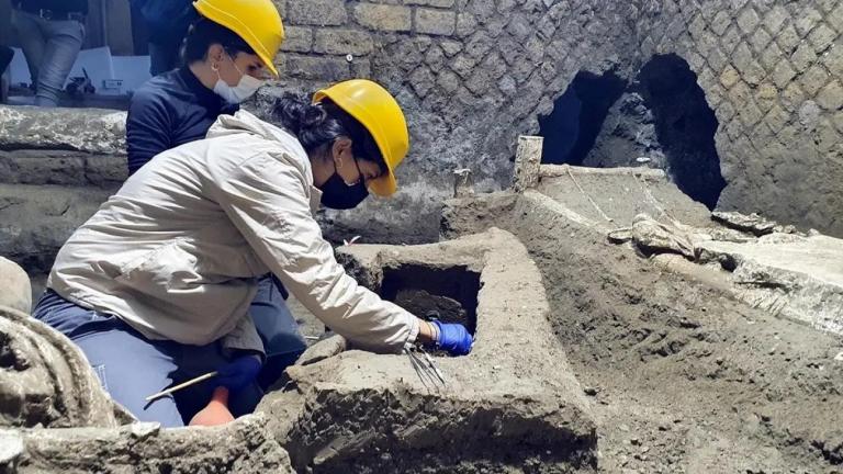 Νέα αρχαιολογική ανακάλυψη στην Πομπηία: Ήρθε στο φως «αρτοποιείο - φυλακή» που χρησιμοποιείτο από δούλους