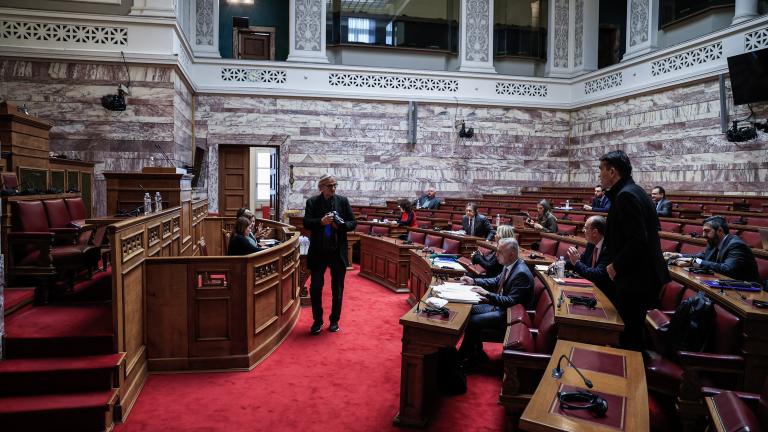 Εκπρόσωπος της Hellenic Train στην Εξεταστική για τα Τέμπη: «Το δυστύχημα οφείλεται σε λάθος του σταθμάρχη»