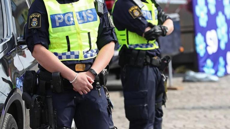 Σουηδία: Ένας νεκρός και πέντε τραυματίες από τη σύγκρουση τρένου με φορτηγό	