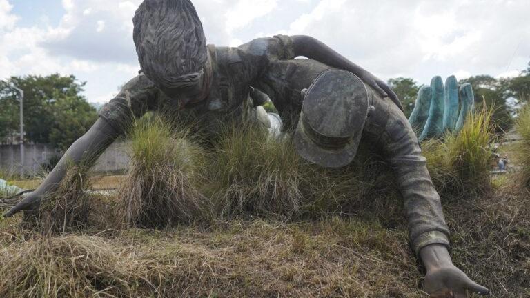 el salvador monument