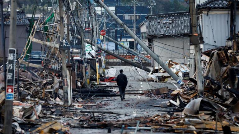 Ιαπωνία: Ξεπέρασαν τους 200 οι νεκροί από το σεισμό των 7,6 Ρίχτερ