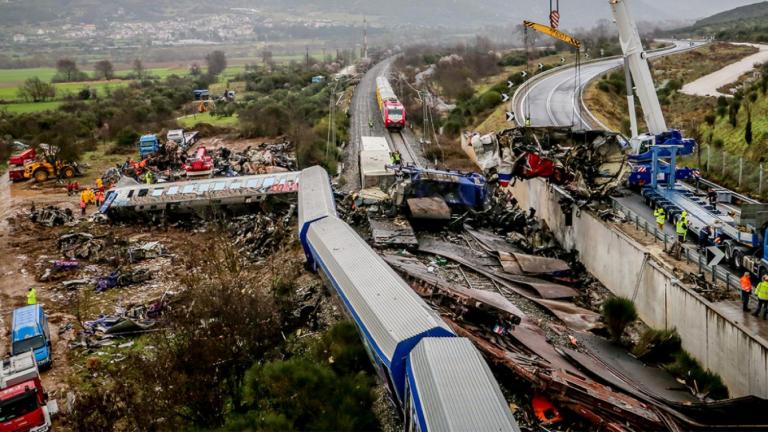 Τον πλήρη ιατρικό φάκελο του μηχανοδηγού της επιβατηγής αμαξοστοιχίας ζητά από τη ΡΑΣ η εξεταστική