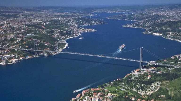 Τουρκία: Η κυκλοφορία στον Βόσπορο ανεστάλη λόγω συμβάντος με άγκυρα πλοίου	