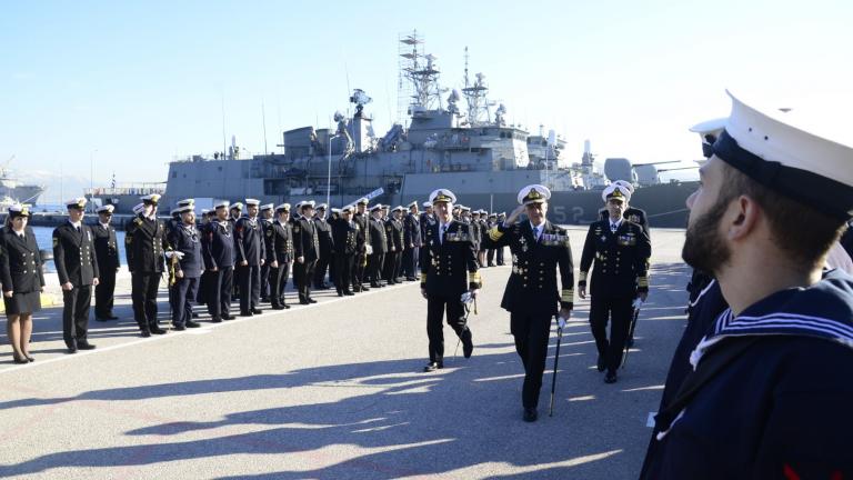 Τελετή παραδόσεως – καθηκόντων Υπαρχηγού Στόλου από τον Αντιναύαρχο Λ.Τσαρμακλή στον Υποναύαρχος Σ.Λαγάρα