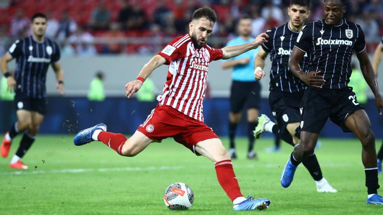 Θετικός στο ενδεχόμενο αναβολής του ντέρμπι με τον Ολυμπιακό είναι ο ΠΑΟΚ. Όπως μετέφερε στον bwinΣΠΟΡ FM 94,6 ο Δημήτρης Τσορμπατζόγλου, ο «δικέφαλος του Βορρά» σκοπεύει να δεχθεί το αίτημα που κατέθεσαν οι Πειραιώτες να γίνει σε άλλη ημερομηνία το ματς (ώστε να διευκολυνθούν στις ευρωπαϊκές τους υποχρεώσεις).   Μάλιστα τόνισε ότι υπάρχει ήδη ένα προσχέδιο για το πότε μπορεί να διεξαχθεί η αναμέτρηση, σύμφωνα με το οποίο θα μπορούσε να οριστεί στις 28/2 (με ταυτόχρονη μεταφορά ολόκληρης της εμβόλιμης αγωνι