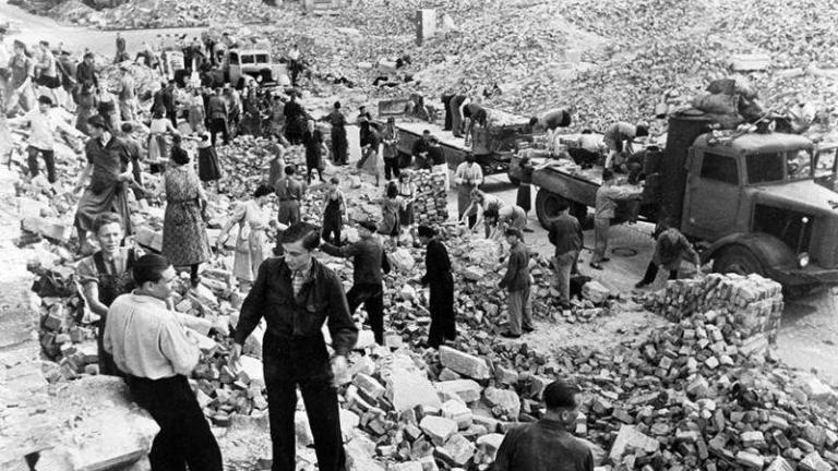13-15 Φεβρουαρίου 1945 : Οι φοβεροί βομβαρδισμοί των Συμμάχων που ισοπέδωσαν τη Δρέσδη
