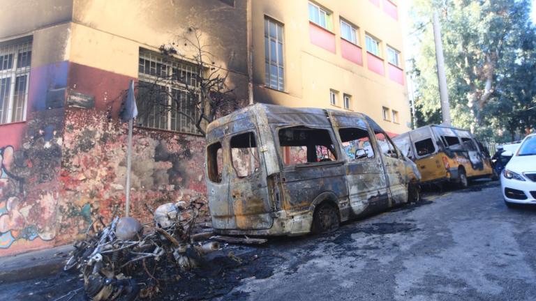 Εμπρηστική επίθεση τα ξημερώματα στου Ζωγράφου 