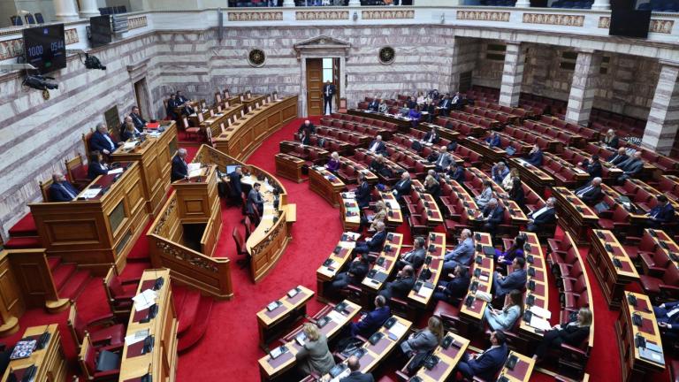 Βουλή - Πόρισμα εξεταστικής για Τέμπη: Απόπειρα συγκάλυψης βλέπει η αντιπολίτευση 