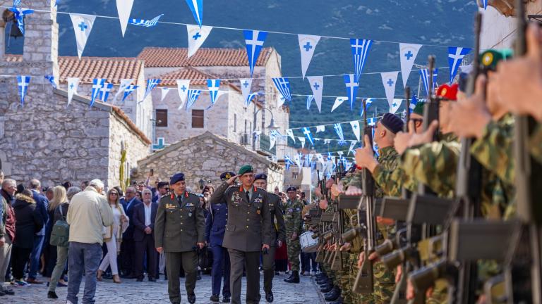 Εορταστικές εκδηλώσεις στην Αρεόπολη Λακωνίας παρουσία του Αρχηγού ΓΕΕΘΑ Στρατηγού Δ. Χούπη