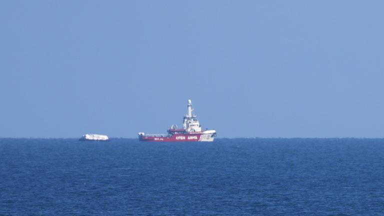 Γάζα: Έφτασε από την Κύπρο το πρώτο πλοίο που μεταφέρει ανθρωπιστική βοήθεια