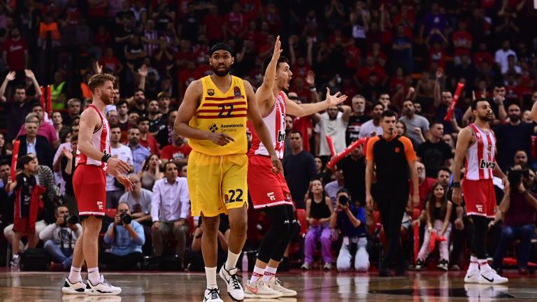 Με 2/3 βολές του Πάρκερ, έπειτα από φάουλ που έδωσε ο διαιτητής Ντιφάλα στον Πετρούσεφ, στα 0,5'' της παράτασης κόστισαν στον Ολυμπιακό την ήττα 82-80 από την Μπατσελόνα, στο Game 3