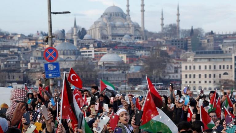 Η Τουρκία στέκεται αμήχανα στην επίθεση του Ιράν στο Ισραήλ - Ο «επιτήδειος ουδέτερος» θέλει να γίνει… «μεσολαβητής»