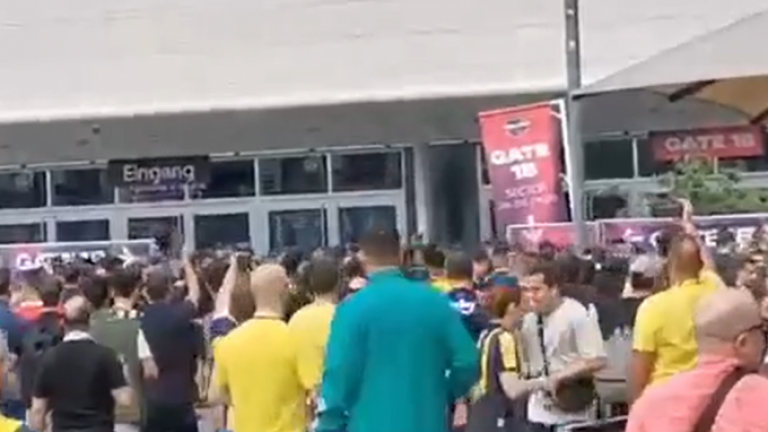 Φιάσκο στο Βερολίνο το Final Four της Euroleague - Οι πρώτοι φίλαθλοι ξεκίνησαν να μπαίνουν στις 18:10 (ΒΙΝΤΕΟ)