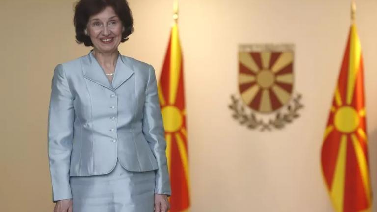 Προκαλεί ξανά η Σιλιάνοφσκα: «Η Μακεδόνας πρόεδρος έχει το δικαίωμα να χρησιμοποιεί το όνομα Μακεδονία στις δημόσιες εμφανίσεις της»