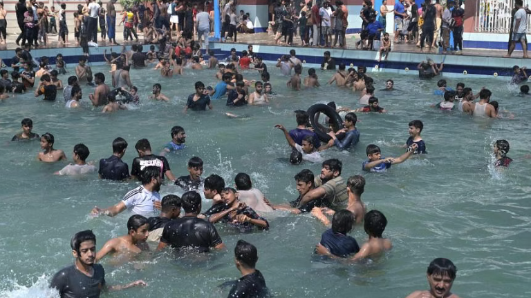 Πακιστάν: Ξεπέρασε τους... 52 βαθμούς Κελσίου η θερμοκρασία! 