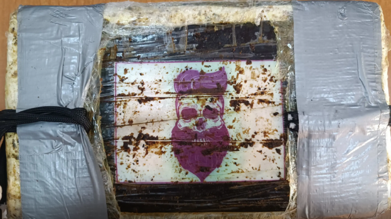 Φορτία κοκαΐνης  στον Πειραιά: Ο Έλληνας “Pablo” και ο Αλβανός «Βαρόνος» – Ο άνθρωπος «κλειδί» που τους ξεσκέπασε