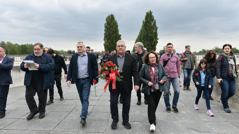 Δ. Κουτσούμπας από Νταχάου: Η ανιστόρητη θεωρία των δύο άκρων της ΕΕ, με ταύτιση φασισμού–κομμουνισμού, είναι απαράδεκτη