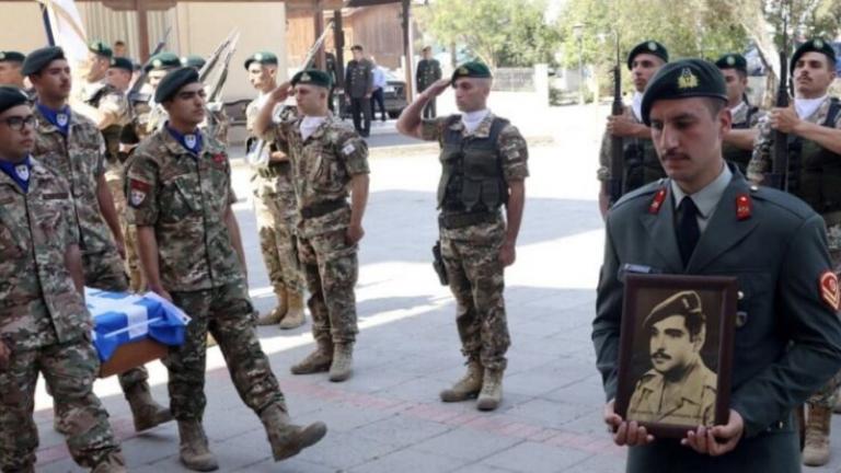 Κύπρος: Τα οστά 15 Ελλαδιτών ηρώων παραδόθηκαν στους συγγενείς τους