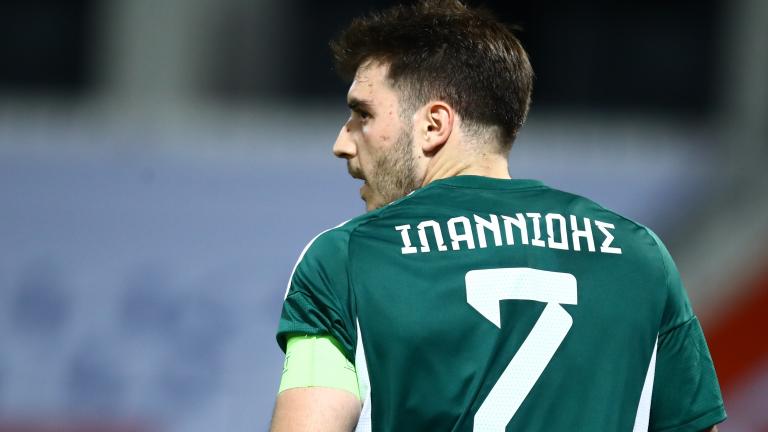 Σε εξετάσεις στον ώμο θα υποβληθεί σήμερα ο Φώτης Ιωαννίδης, προκειμένου να υπάρχει πιο ξεκάθαρη εικόνα για την πορεία της αποθεραπείας του μετά την κάκωση που υπέστη στο φιλικό της Ελλάδας με την Γερμανία στις 7 Ιουνίου. Από τα αποτελέσματα θα κριθεί αν ο 24χρονος φορ θα ταξιδέψει στο Σλάντμινγκ για να ενσωματωθεί στην προετοιμασία του Παναθηναϊκού ή αν θα παραμείνει στην Αθήνα για να συνεχίσει τη θεραπεία και την ενδυνάμωση που κάνει. Ο Ντιέγκο Αλόνσο έχει μιλήσει με τον αρχηγό του «τριφυλλιού» και τον υπ