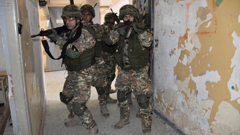 Εντυπωσιακή εκπαίδευση Κυπρίων Εθνοφυλάκων