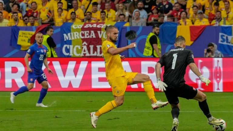 Σλοβακία-Ρουμανία 1-1: Ούτε... συνεννοημένοι και χέρι-χέρι στους «16»
