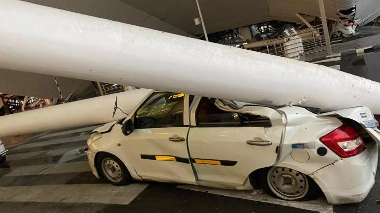 Ινδία:  Ένας νεκρός από την κατάρρευση οροφής στο διεθνές αεροδρόμιο του Νέου Δελχί