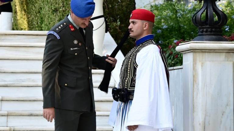 Πενήντα χρόνια Ελληνική Δημοκρατία: Έπεσε η αυλαία των εκδήλωσεων με την δεξίωση στο Προεδρικό Μέγαρο