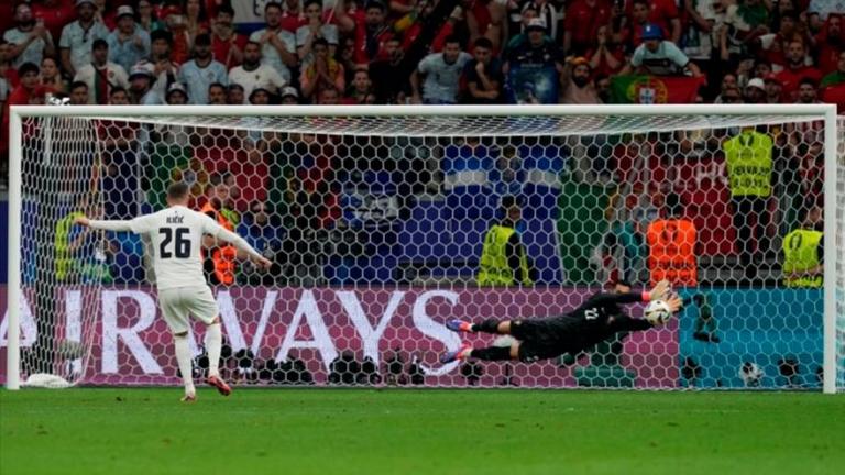 Πορτογαλία-Σλοβενία 0-0 (3-0 πεν.): «Λύγισαν» τους μαχητές της Σλοβενίας οι Πορτογάλοι - Τα highlights (ΒΙΝΤΕΟ)