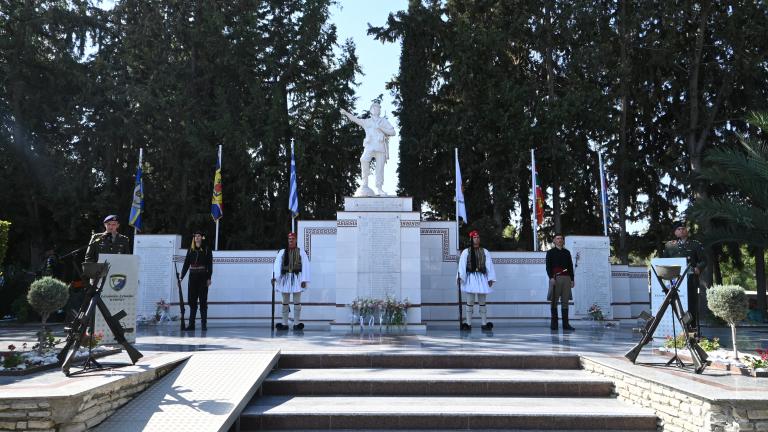 Ο Γ. Κεφαλογιάννης στις εκδηλώσεις για τα 50 χρόνια από την τουρκική εισβολή στη Κύπρο – Ο Α/ΓΕΕΘΑ Στρατηγός Χούπης στο Μνημόσυνο πεσόντων της ΕΛΔΥΚ