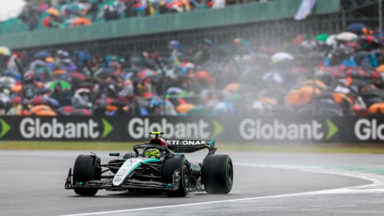 Formula 1: Ο Βασιλιάς Χάμιλτον θριάμβευσε στο σπίτι του