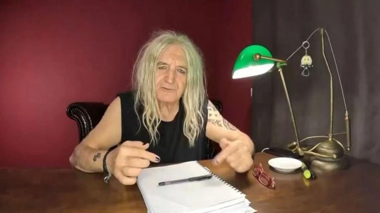 Ν. Καρβέλας: Δηλώνει ένας... «από τους μεγαλύτερους οπαδούς της χριστιανικής θρησκείας»