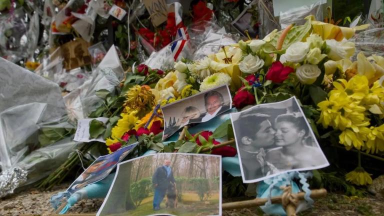 Γαλλία: Σε κλειστό κύκλο πραγματοποιήθηκε η κηδεία του Αλέν Ντελόν