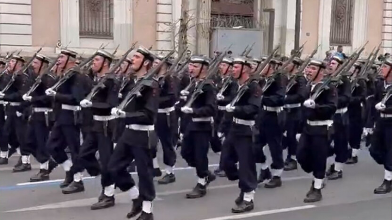 Τουρκία: Αντιδράσεις για τα συνθήματα από στελέχη των ελληνικών Ενόπλων Δυνάμεων στην παρέλαση