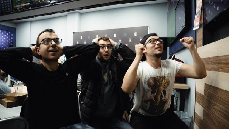 Μοναδικό show από Γιάννη Γκούμα και Σάκη Κατσούλη στο Πάμε Στοίχημα Football Party by Gazzetta