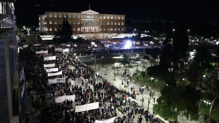 Σύνταγμα: Πλήθος κόσμου ζήτησε «δικαιοσύνη και αλήθεια» — Επεισόδια μετά το τέλος της συγκέντρωσης
