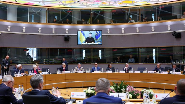 Bloomberg: Ούτε για βοήθεια €5 δισ. προς την Ουκρανία δεν κατάφερε να συμφωνήσει η Σύνοδος Κορυφής της Ε.Ε
