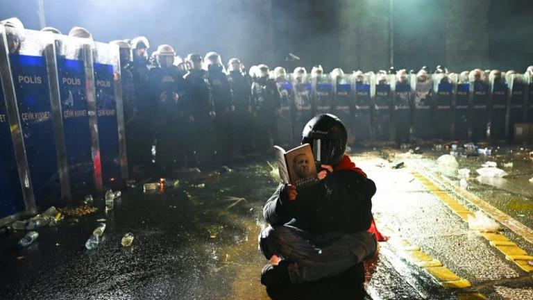 Tουρκία: Σε 1.133 ανέρχονται οι συλληφθέντες - Για «τρομοκρατία των δρόμων» κάνει λόγο ο υπουργός Εσωτερικών