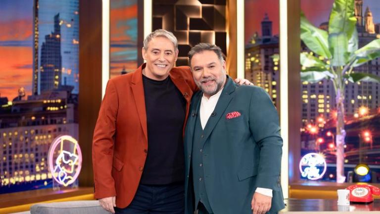 «The 2Night Show»: Καλεσμένοι οι Ιορδάνης Χασαπόπουλος και Stan — Απόψε, Τετάρτη 26 Μαρτίου, στις 24:00