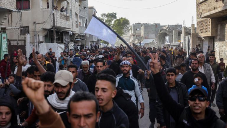 Γάζα: Εκατοντάδες Παλαιστίνιοι διαδήλωσαν κατά της Χαμάς