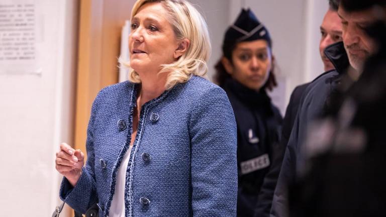 Πολιτικός σεισμός στη Γαλλία: Τι σηματοδοτεί ο αποκλεισμός της Μαρίν Λεπέν από τις προεδρικές εκλογές - Οι διεθνείς αντιδράσεις