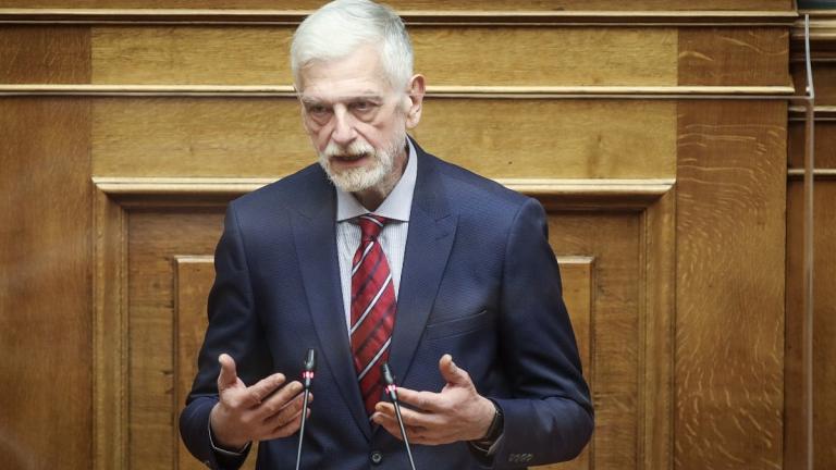 Εμετική διαδικτυακή επίθεση κατά των παιδιών του καταγγέλλει ο Γ. Λοβέρδος: «Μακάρι να πάθουν καρκίνο»