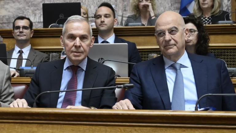 Ο Ν. Δένδιας στη Βουλή για την κατάθεση του υγειονομικού σχεδίου νόμου για τις ΕΔ 