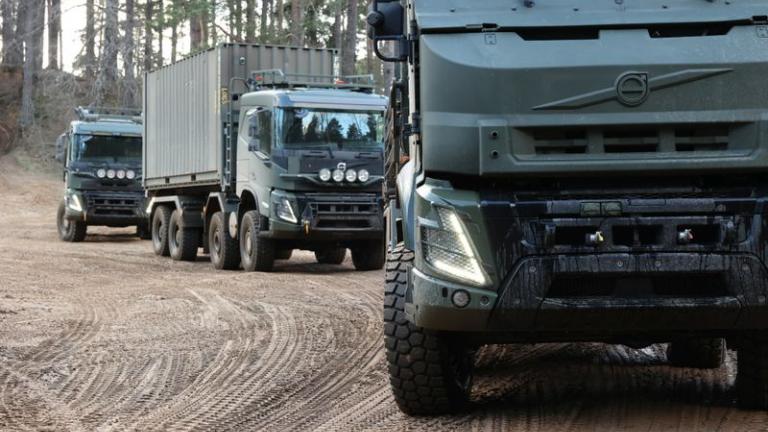 Πρώτη παρουσίαση της Volvo Defense στην DEFEA 2025 με προτάσεις για την άμυνα και την πολιτική προστασία 