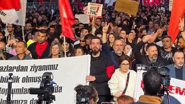 Τουρκοκυπριακή «εξέγερση» κατά της μαντίλας στα σχολεία