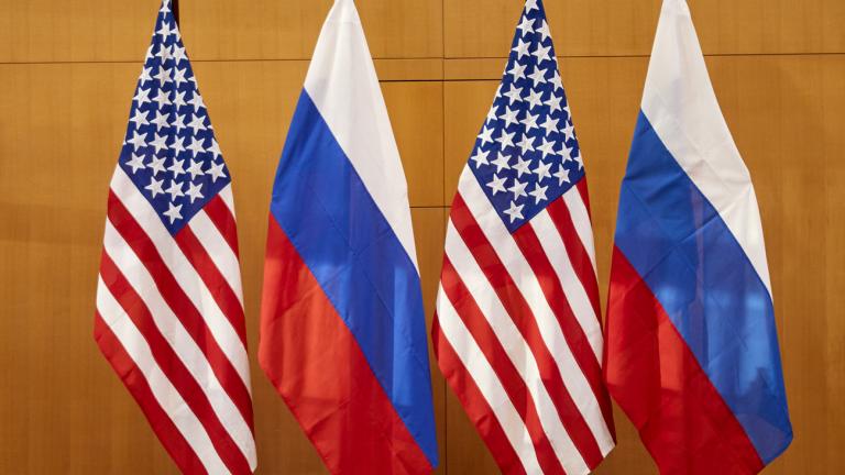 russia usa flags