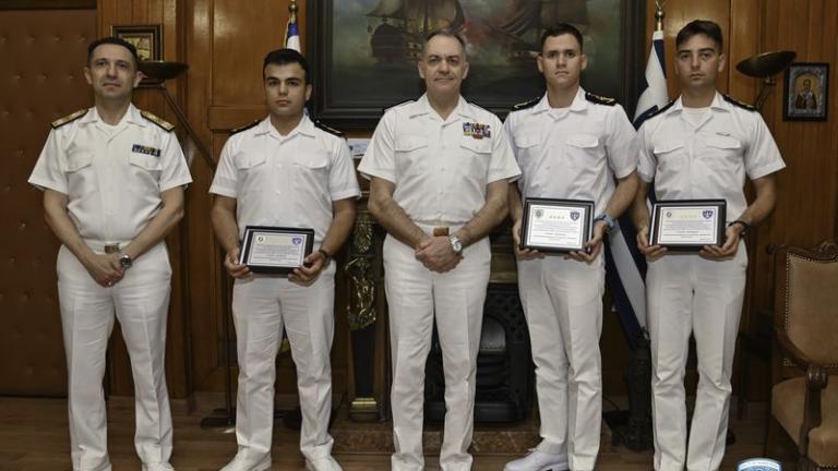 Α/ΓΕΝ Αντιναύαρχος Κατάρας: Βράβευση Ναυτικών Δοκίμων